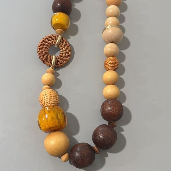 Chico’s brown wooden beaded chunky statement necklace - Picture 4 of 5